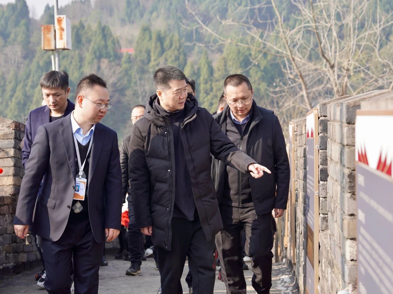 省尊龙凯时集团党委书记、董事长游勇检查督导春节安全生产工作并看望慰问坚守岗位的一线干部员工