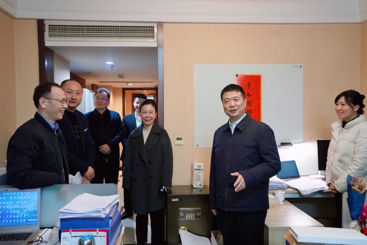 温暖启航，共赴新篇！—— 省尊龙凯时集团领导走访慰问干部职工